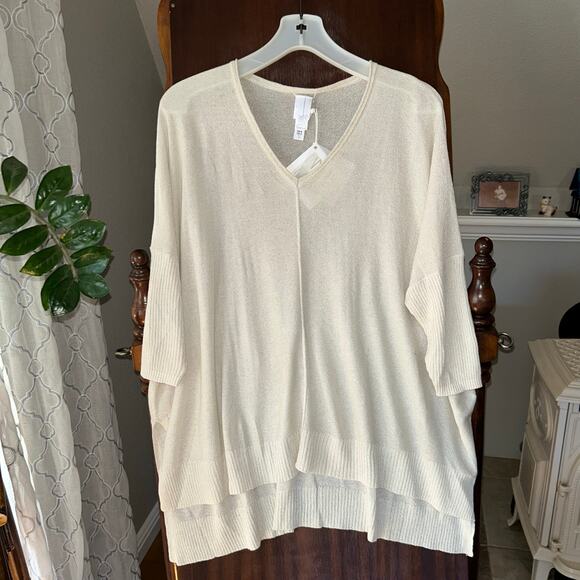 Wynne Layers Sweaters - NWT Wynne Layers Womens Sweater Ivory Small Batwing 3/4 Sleeve V Neck Boxy Fit
